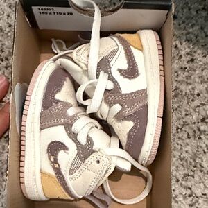 Jordan Kids Cream and Brown Sneakers